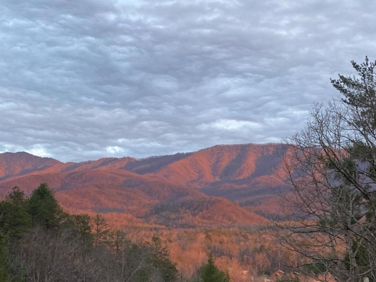 Hawks View Gatlinburg Mountain Cabin Bagian luar foto
