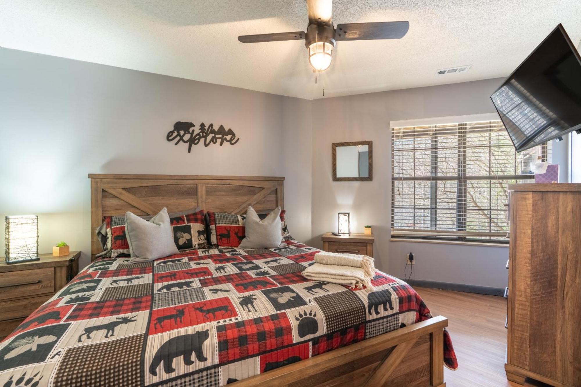 Hawks View Gatlinburg Mountain Cabin Bagian luar foto